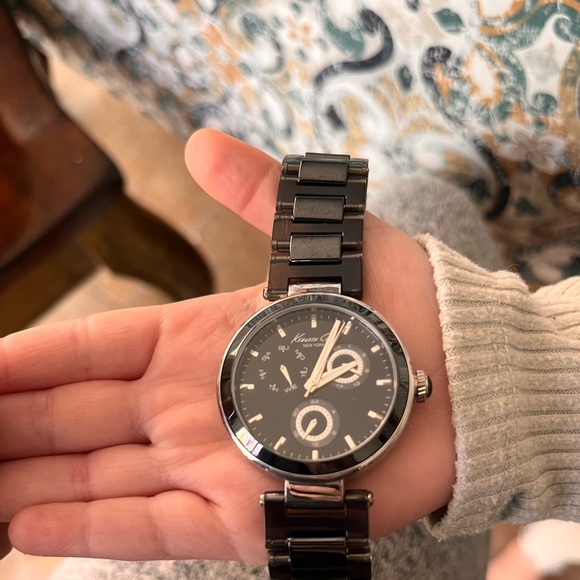 Kenneth Cole New York Women's Watch - Picture 2 of 4